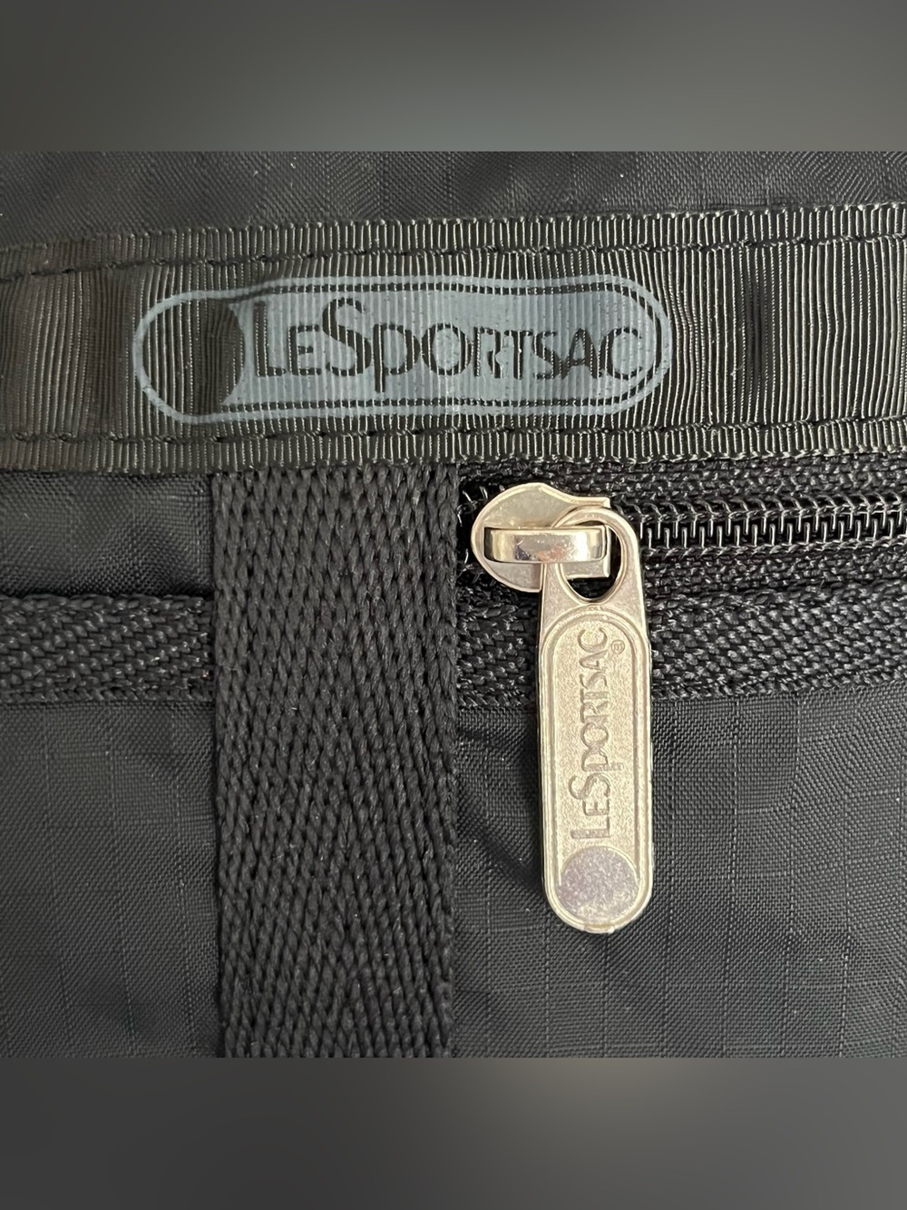 NEW LeSportsac Classic Deluxe Shoulder Crossbody Bag + Nylon Pouch Black RARE - Picture 9 of 9